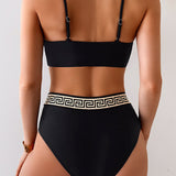 Bikini sa grčkim ključem, bustier dizajnom sa ukrštenim detaljima i visokim strukom