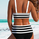 Vitória | Bikini sa prugama i visokim strukom