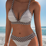 Bikini sa prugama i model sa tačkicama