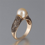 Meridia | Elegantan vintage prsten sa prirodnim biserima